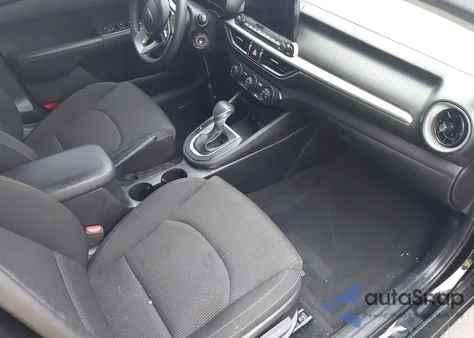 2020 Kia Forte Lxs z USA, uszkodzony, nr VIN 3KPF24AD4LE239592